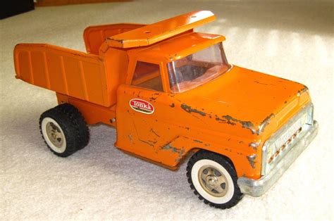 vintage metal tonka trucks